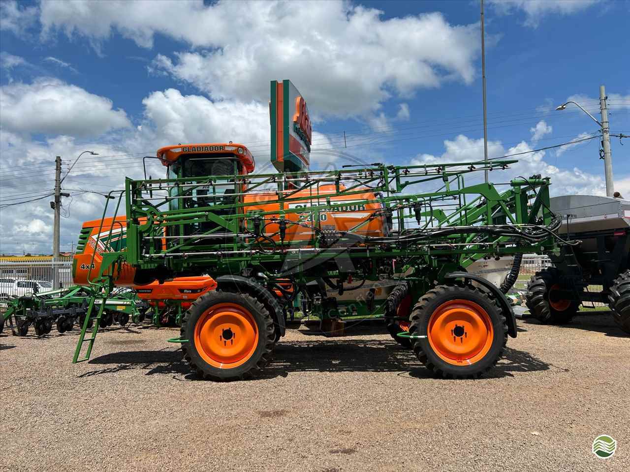 PULVERIZADOR STARA GLADIADOR 2300 Tração 4x4 Atacado Agrisser VACARIA RIO GRANDE DO SUL RS